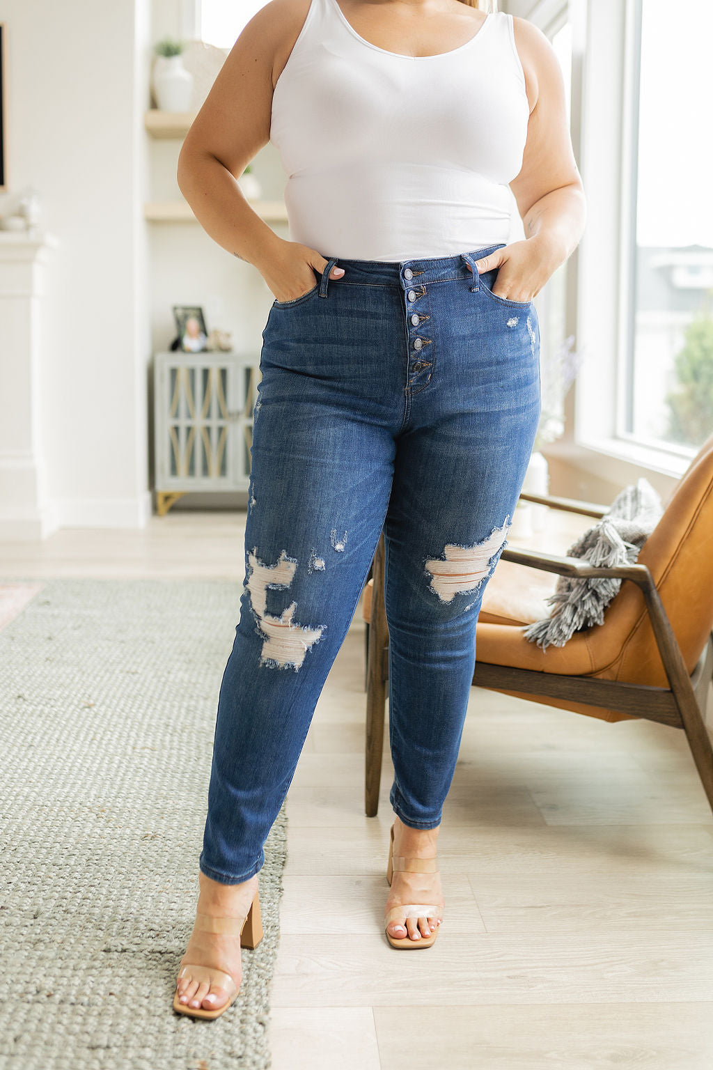 ONLINE EXCLUSIVE JUDY BLUE Colt High Rise Button Fly Distressed Boyfriend Jeans