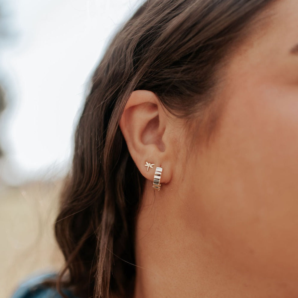 ONLINE EXCLUSIVE - Dragonfly studs