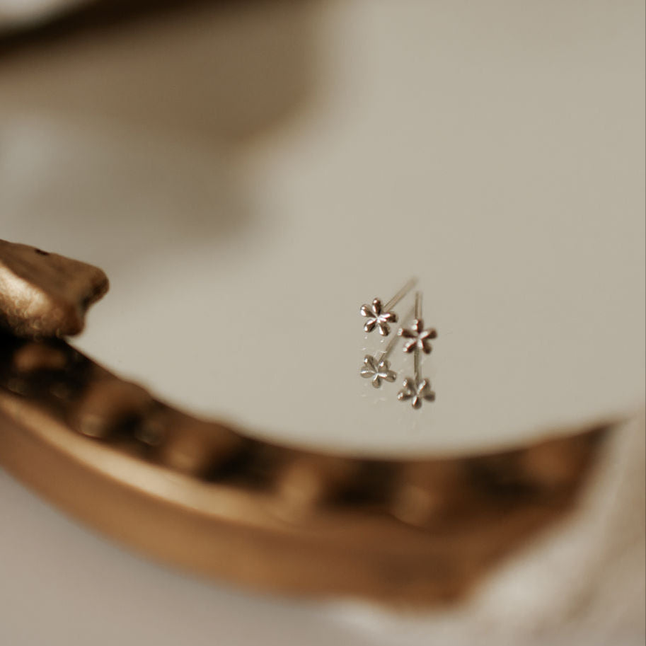 ONLINE EXCLUSIVE Blossom Mini Studs