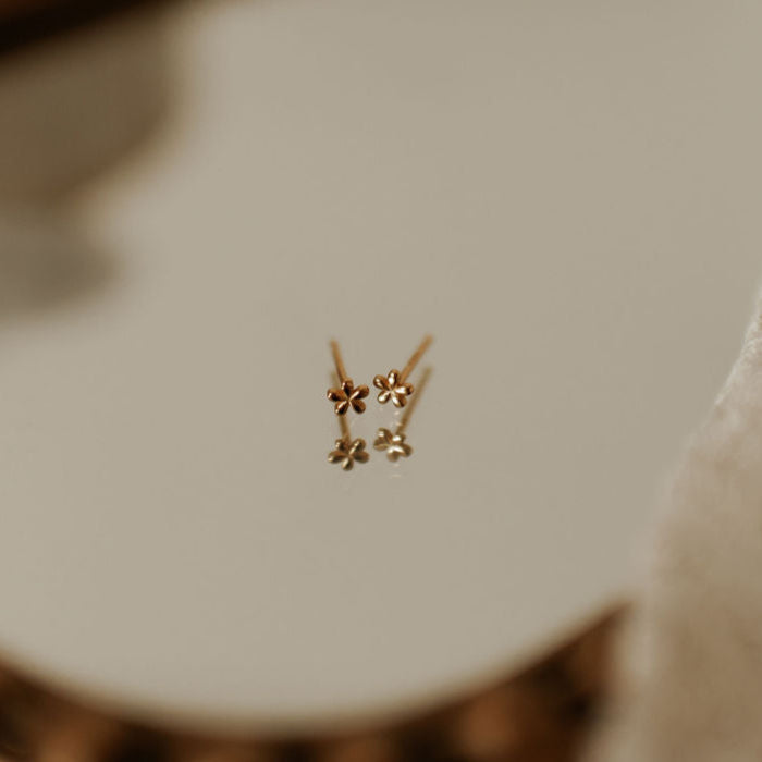 ONLINE EXCLUSIVE Blossom Mini Studs