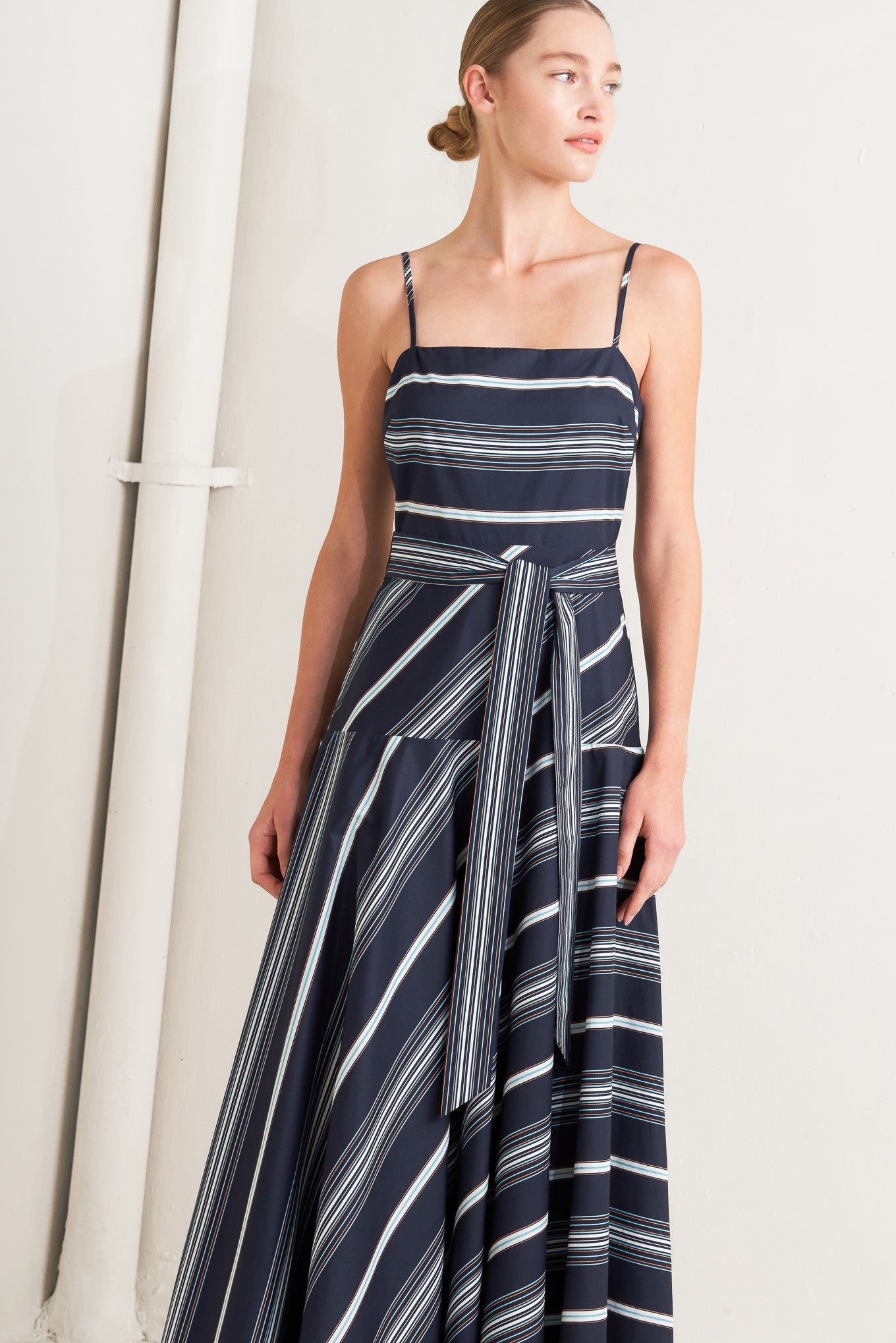 ONLINE EXCLUSIVE - Sweet escape midi dress