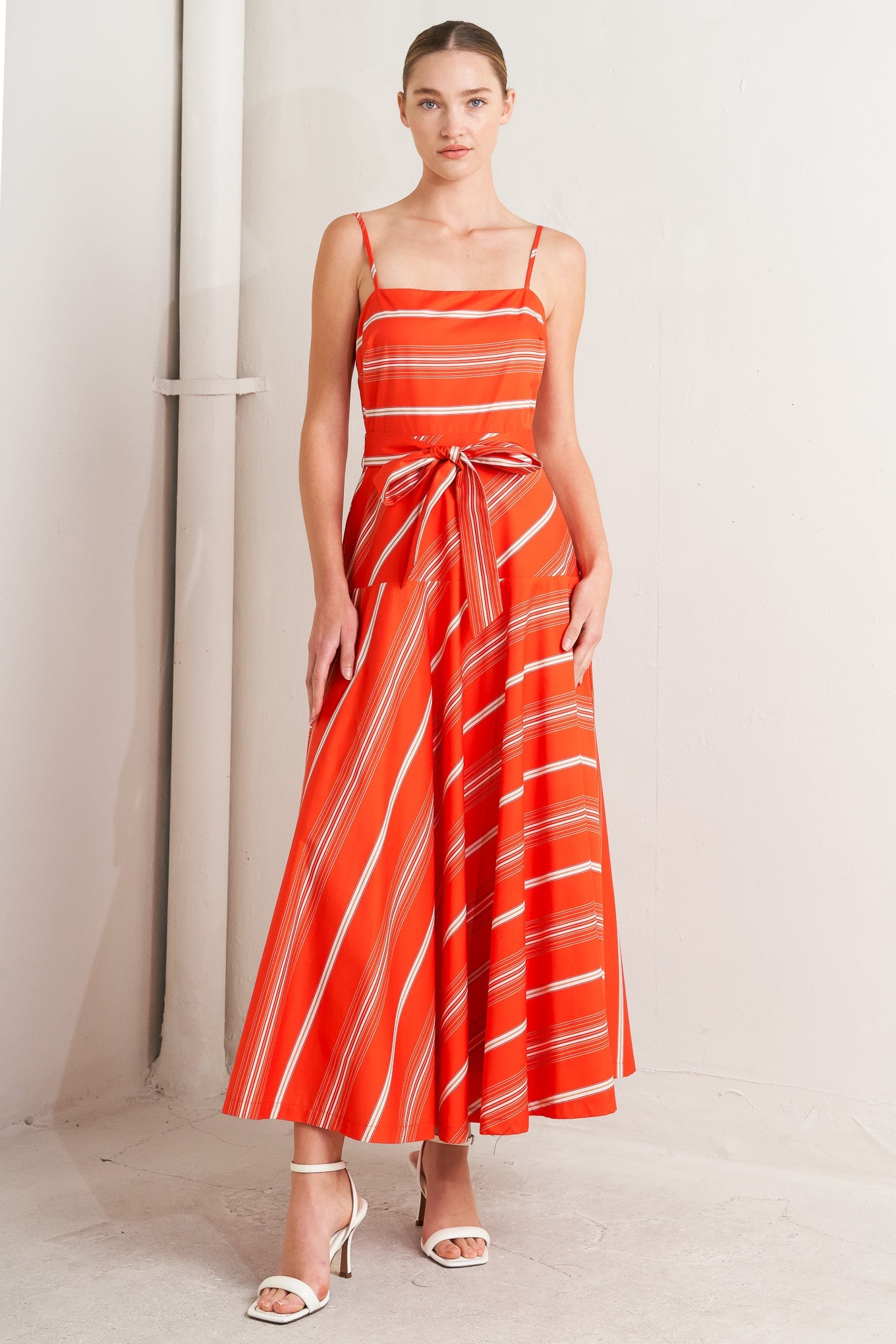 ONLINE EXCLUSIVE - Sweet escape midi dress
