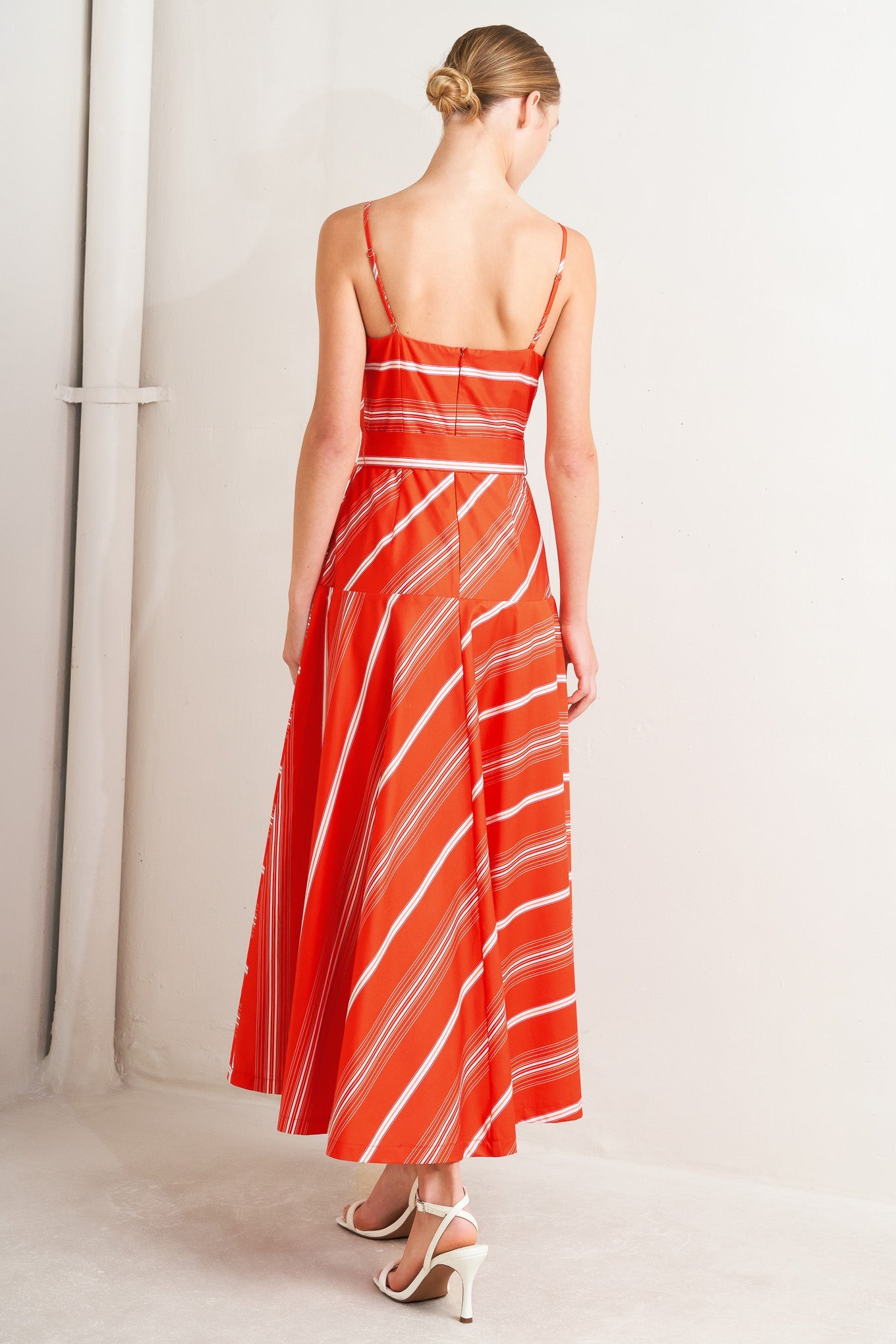 ONLINE EXCLUSIVE - Sweet escape midi dress