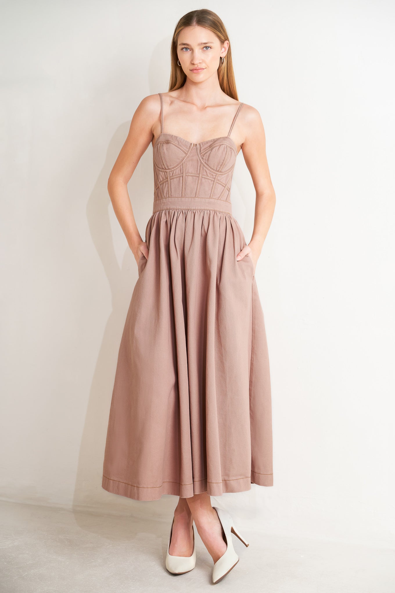 ONLINE EXCLUSIVE - Glam woven twill midi dress