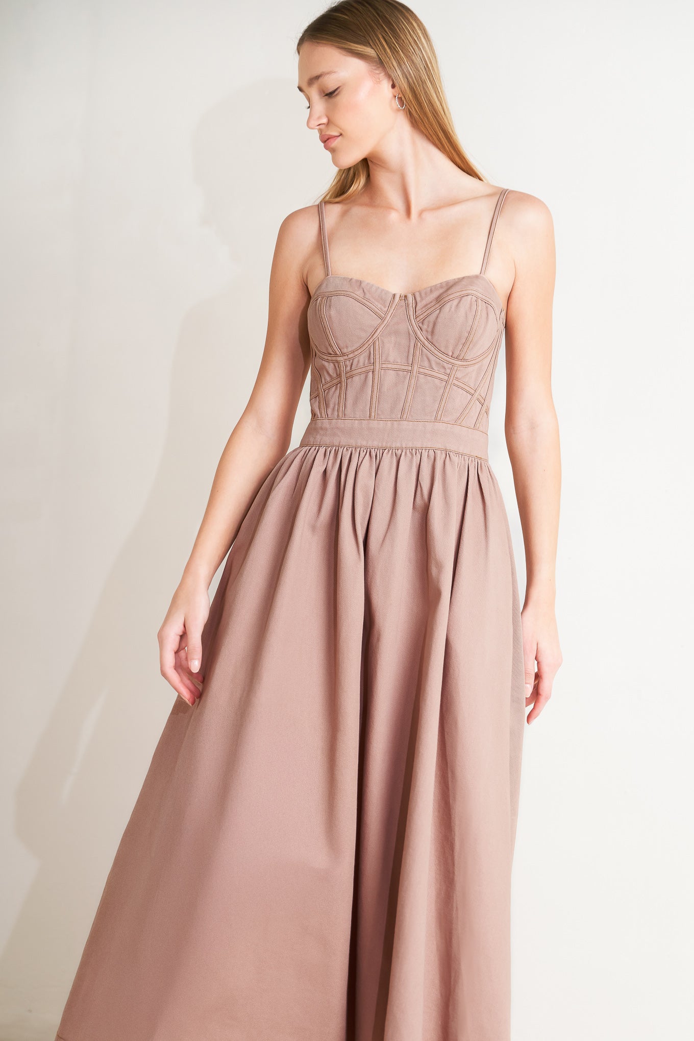 ONLINE EXCLUSIVE - Glam woven twill midi dress