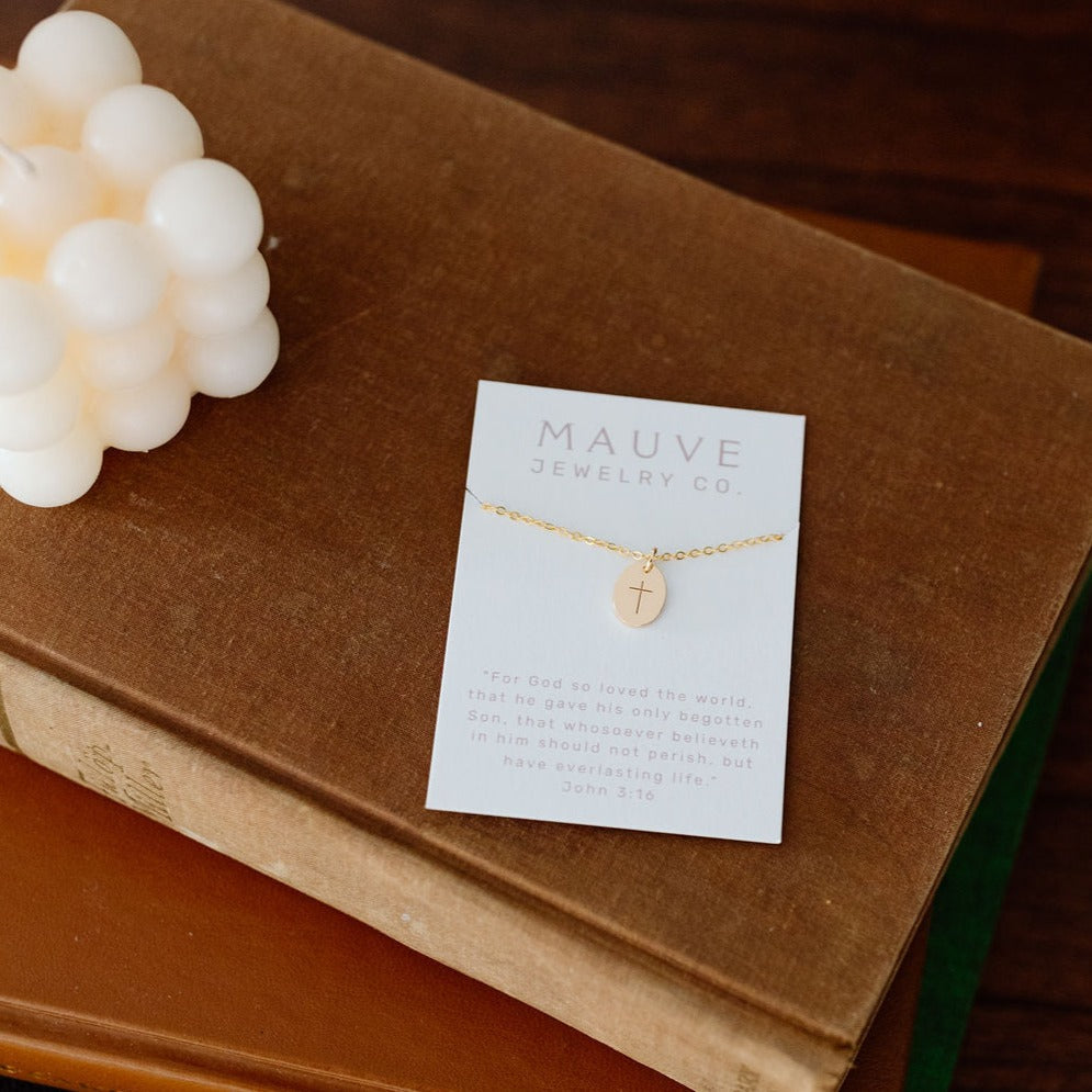 ONLINE EXCLUSIVE - Cross pendant necklace