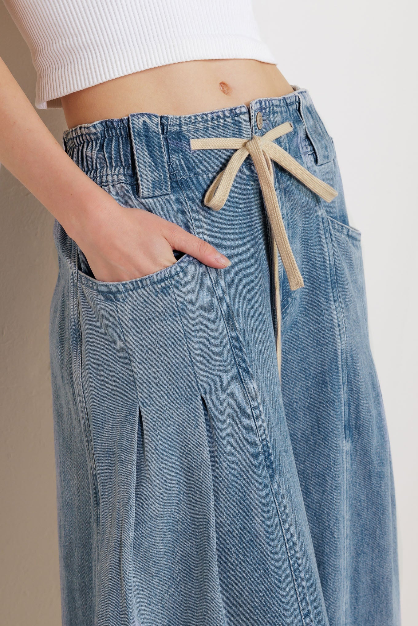 ONLINE EXCLUSIVE - Calm & collected denim pants