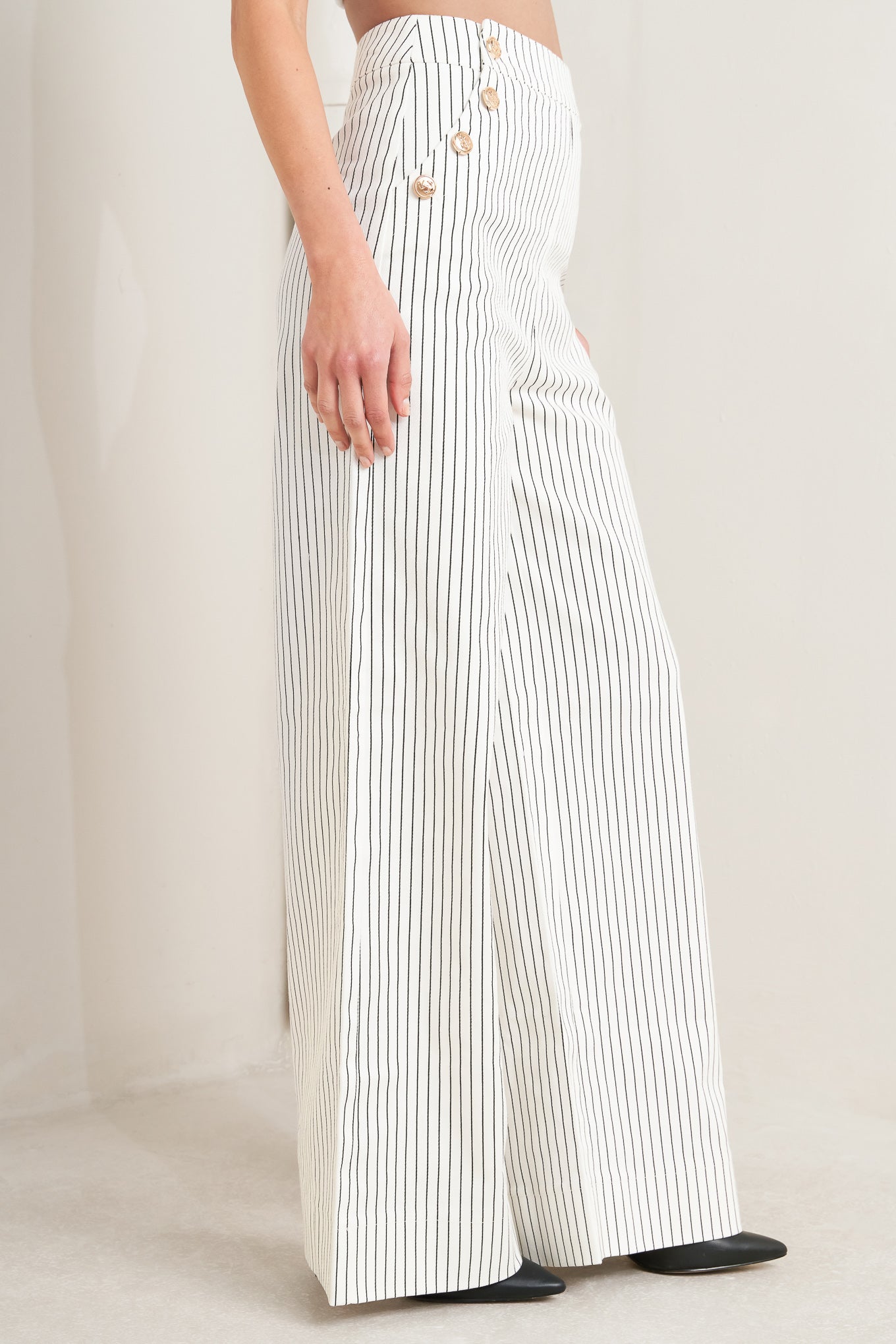 ONLINE EXCLUSIVE - Effortless form striped woven pants