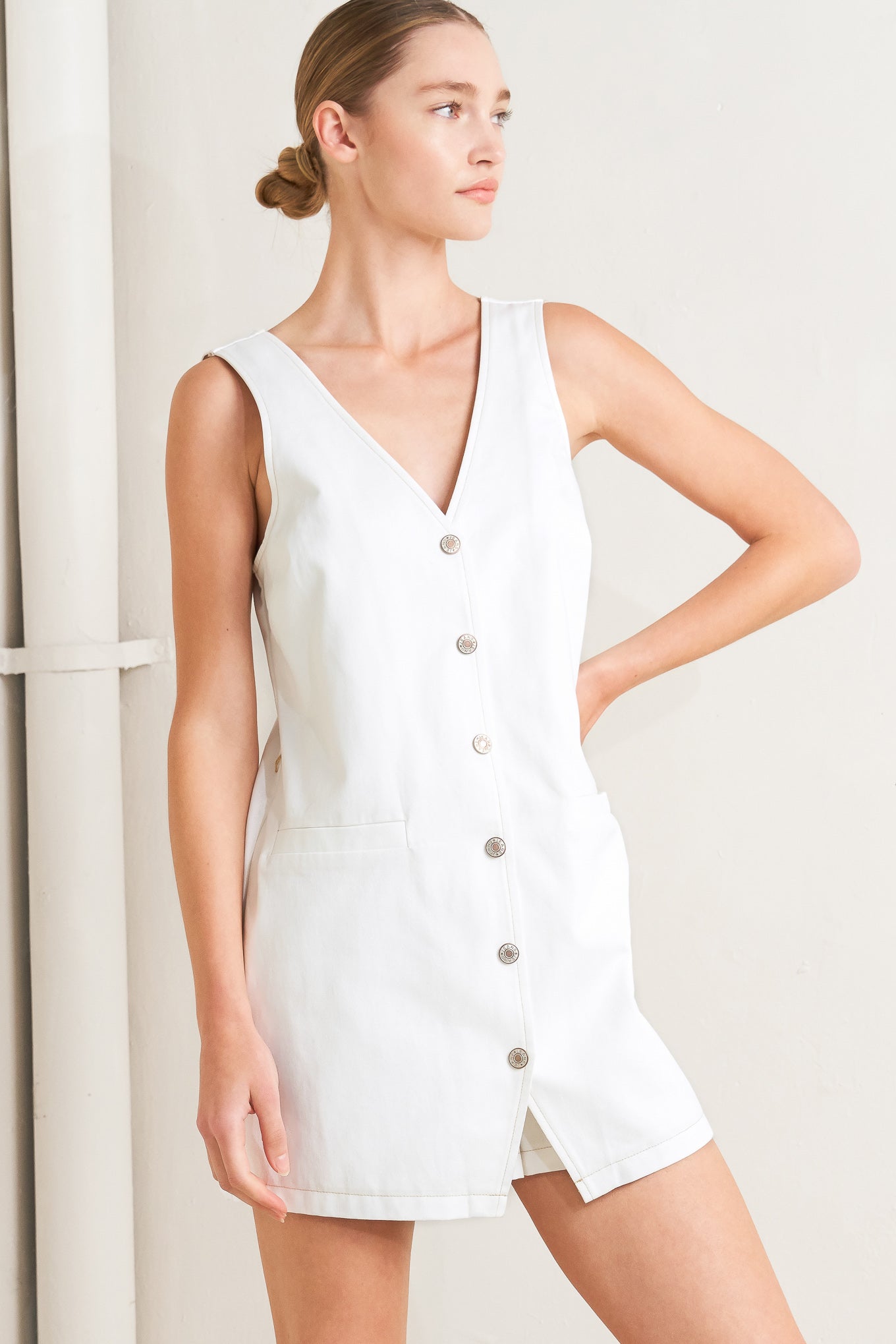 ONLINE EXCLUSIVE - Effortless attraction woven romper