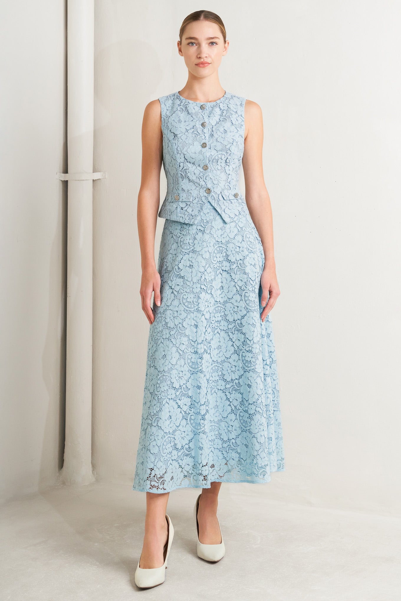 ONLINE EXCLUSIVE - Easy thread woven vest