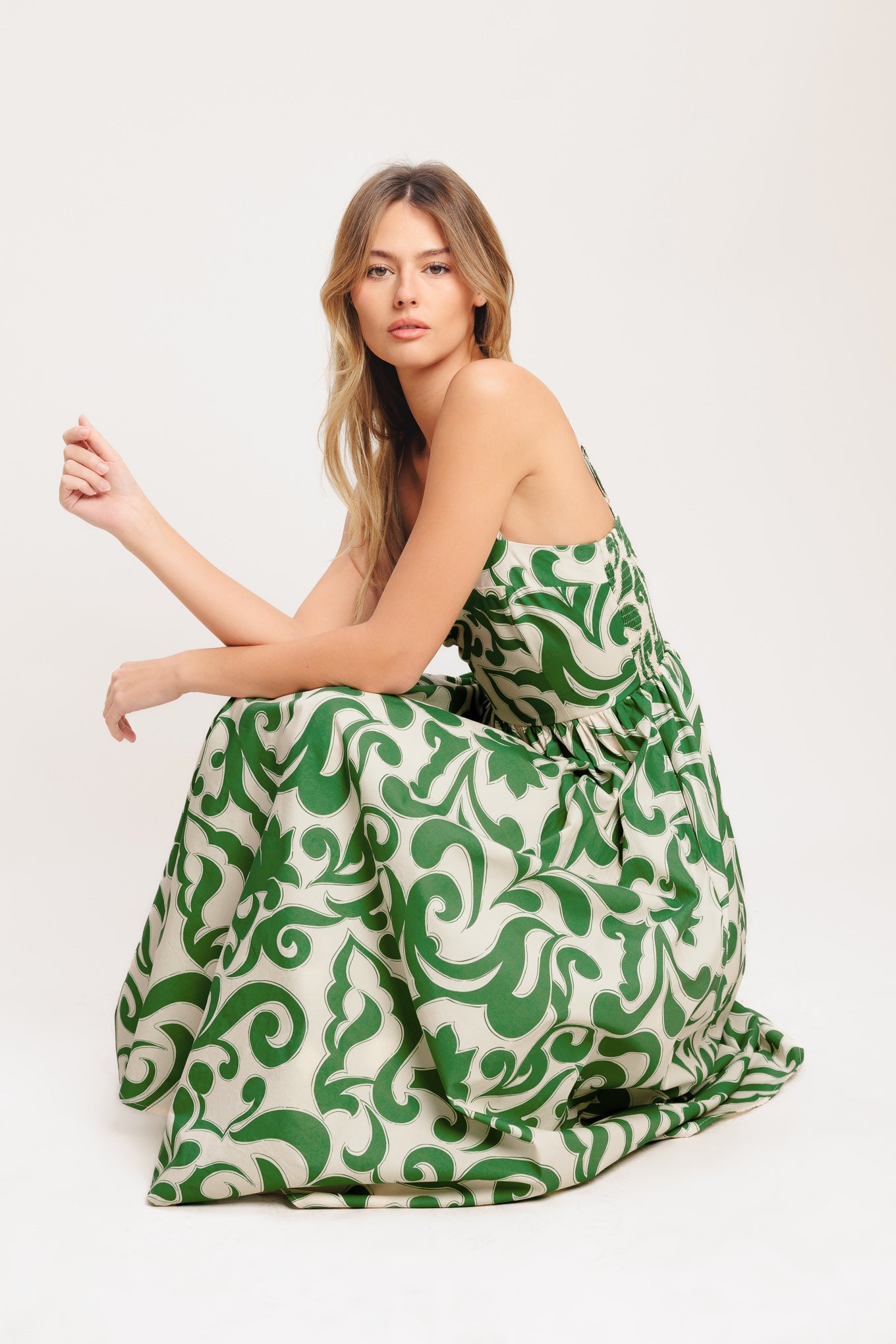 ONLINE EXCLUSIVE - Patterned poise woven midi dress