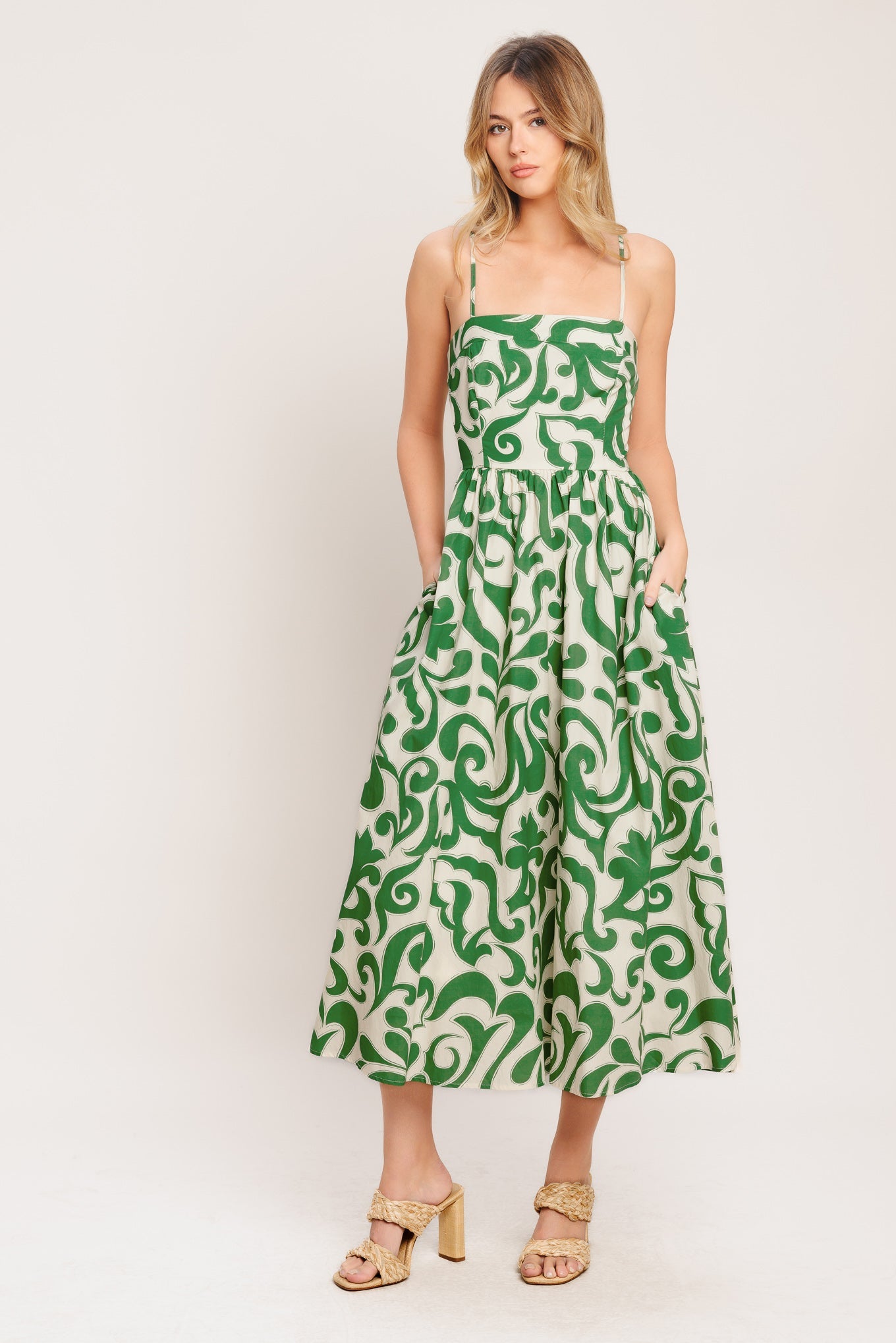 ONLINE EXCLUSIVE - Patterned poise woven midi dress