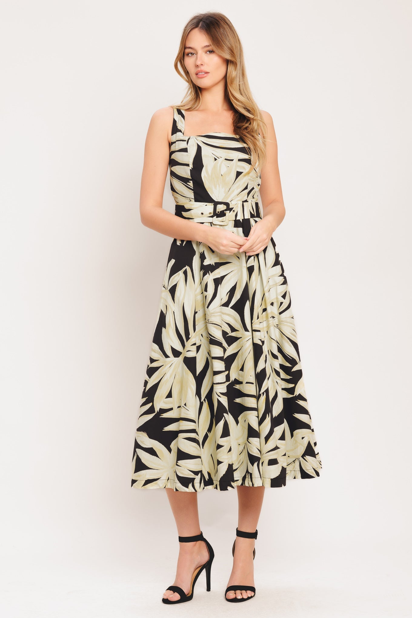 ONLINE EXCLUSIVE - Leaf statement midi dress