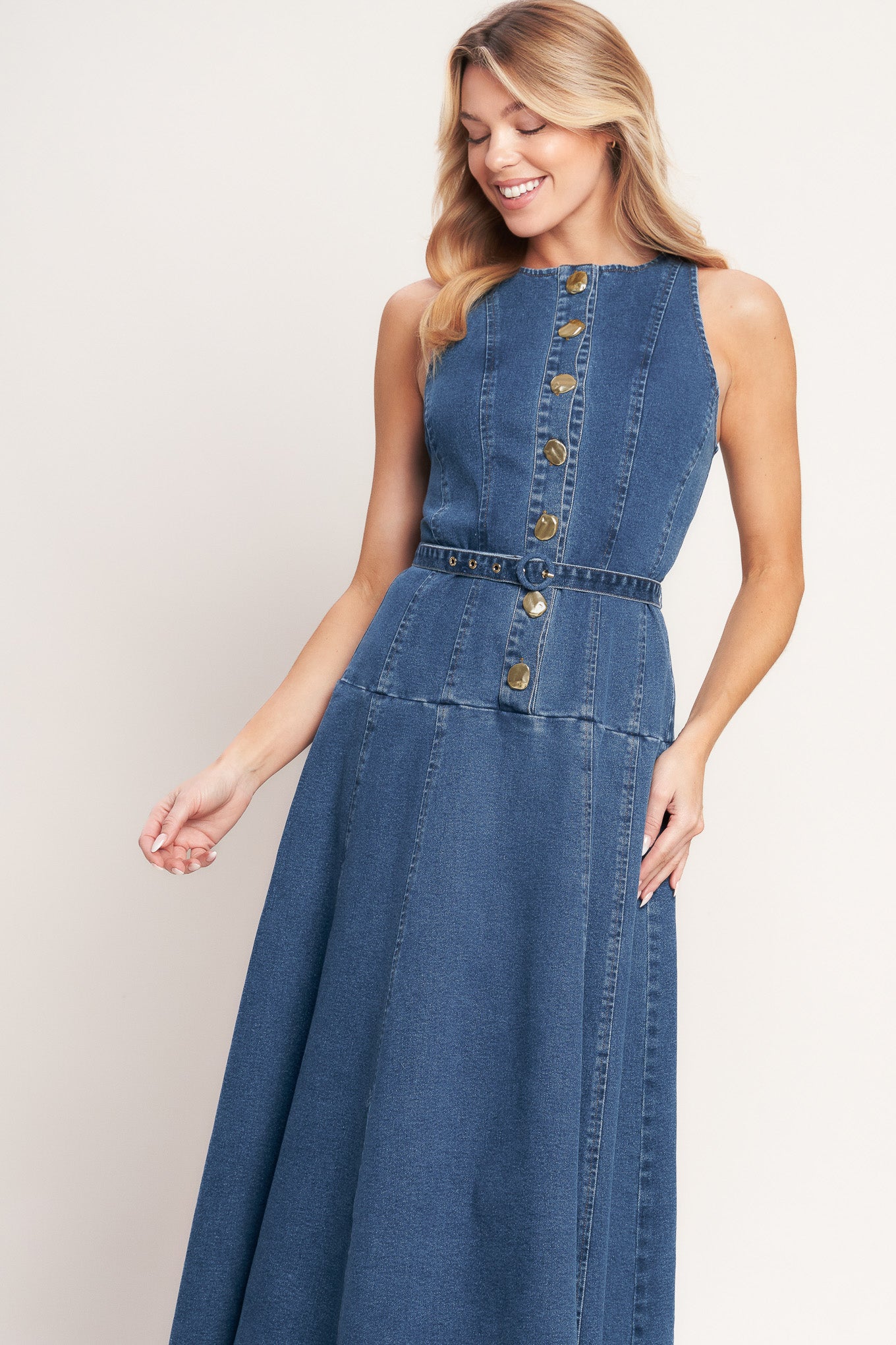 ONLINE EXCLUSIVE - Sunday stroll denim midi dress