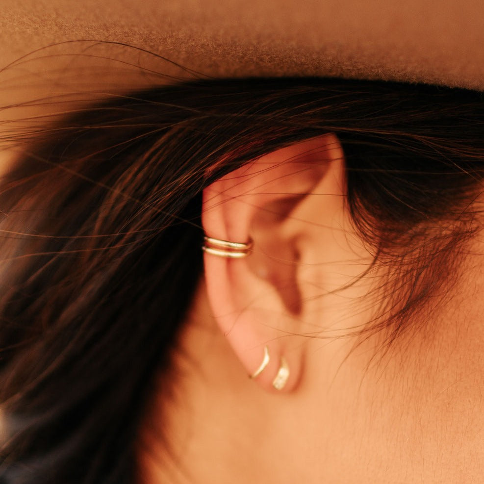 ONLINE EXCLUSIVE - Double band ear cuff