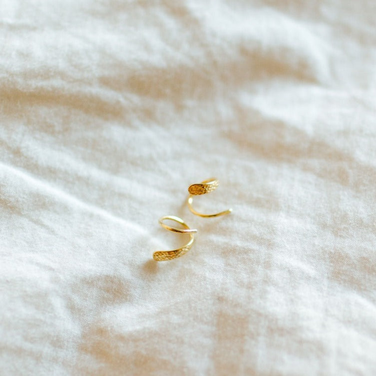 ONLINE EXCLUSIVE - Double twist earrings