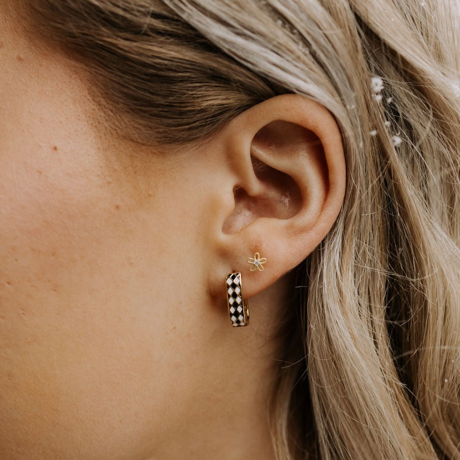 ONLINE EXCLUSIVE - Times Square reversible hoops