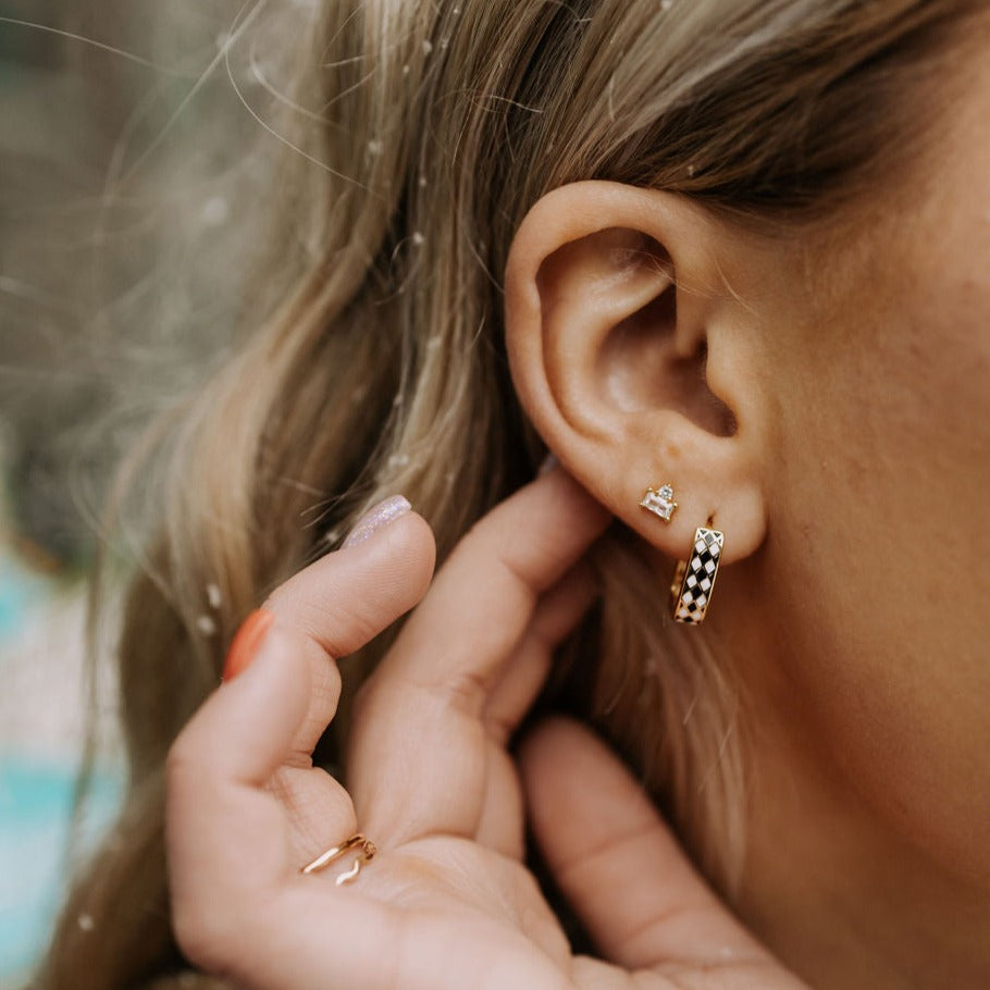 ONLINE EXCLUSIVE - Times Square reversible hoops