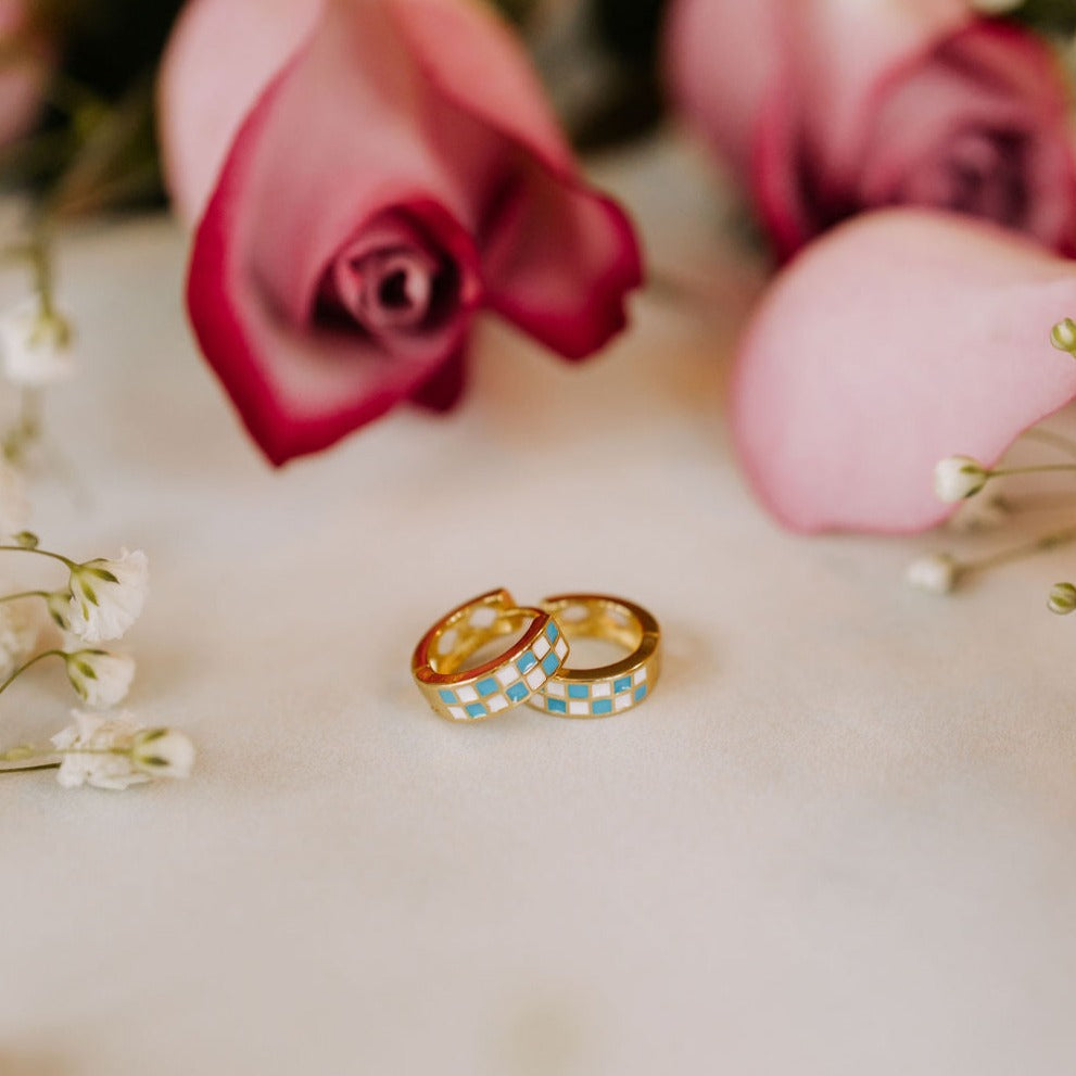 ONLINE EXCLUSIVE - Blue and white checkered hoops