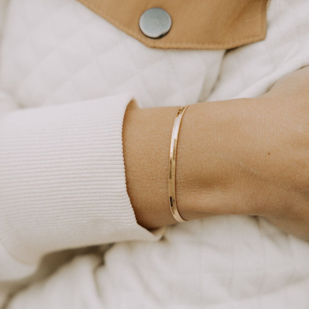 ONLINE EXCLUSIVE - Jade gold filled herringbone bracelet