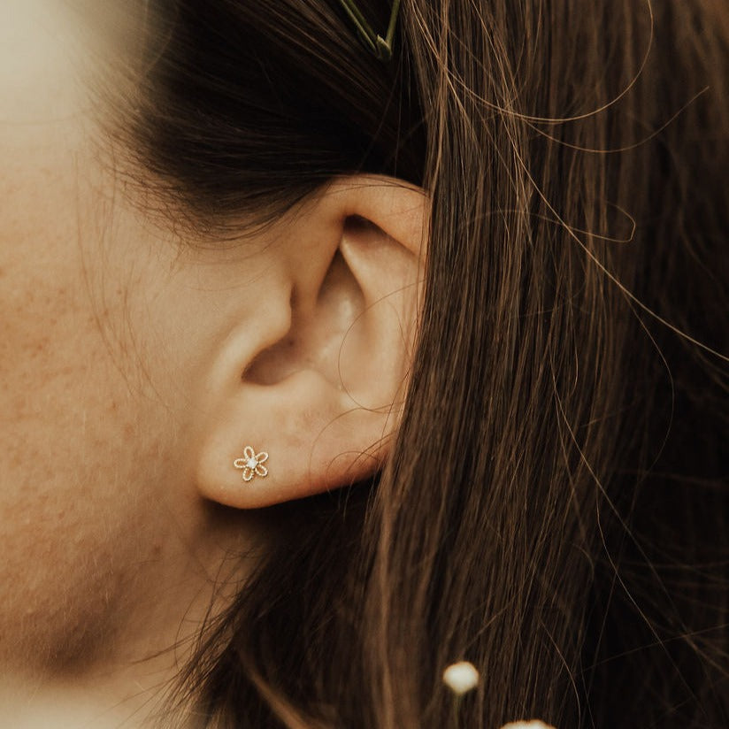 ONLINE EXCLUSIVE - Flower mini studs