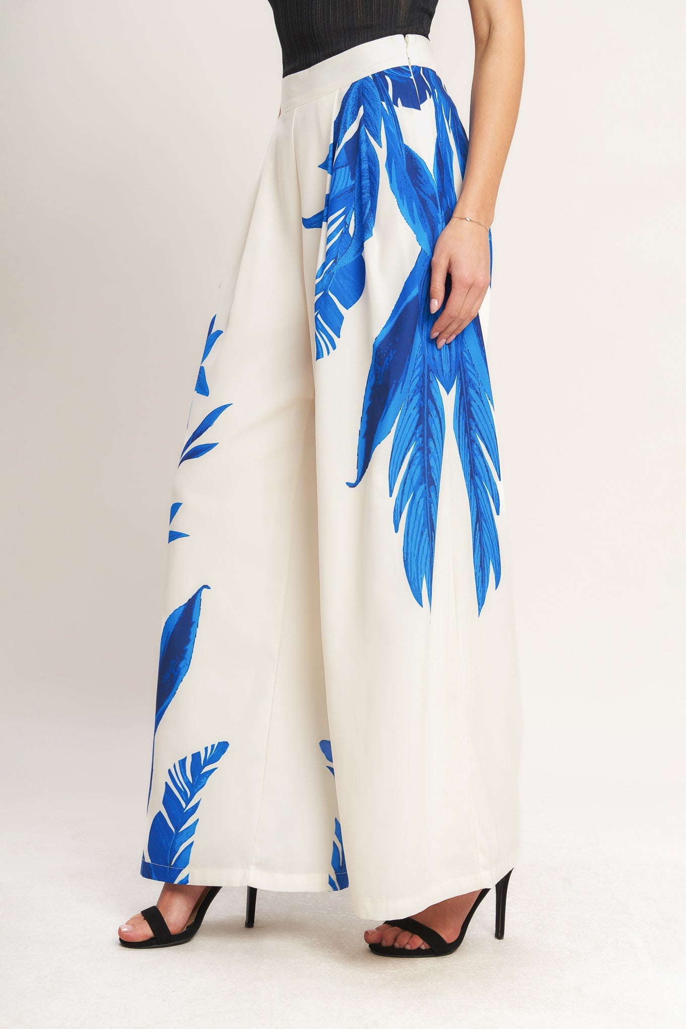 ONLINE EXCLUSIVE - Botanical woven pants