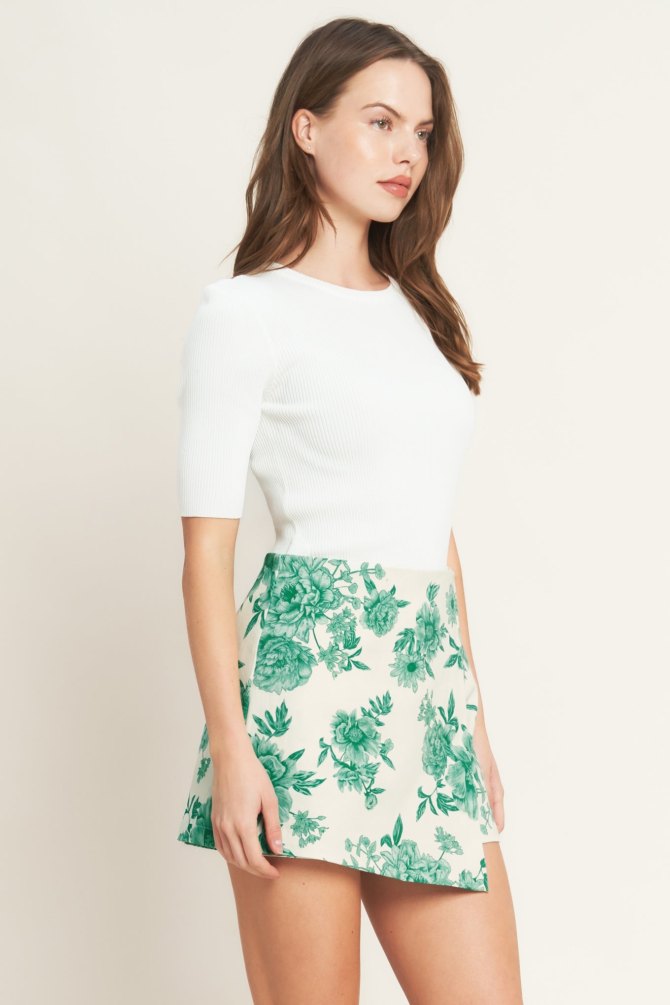 ONLINE EXCLUSIVE - Botanical pop woven skort