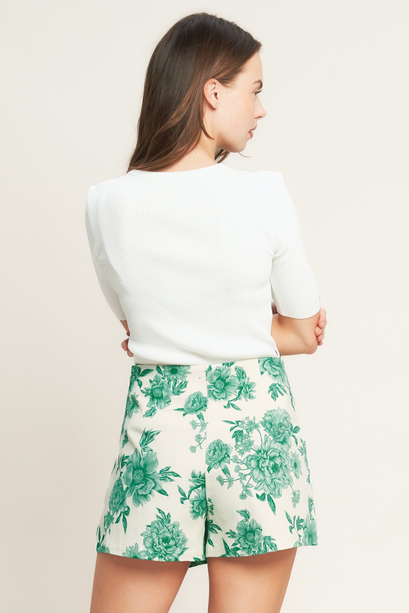 ONLINE EXCLUSIVE - Botanical pop woven skort
