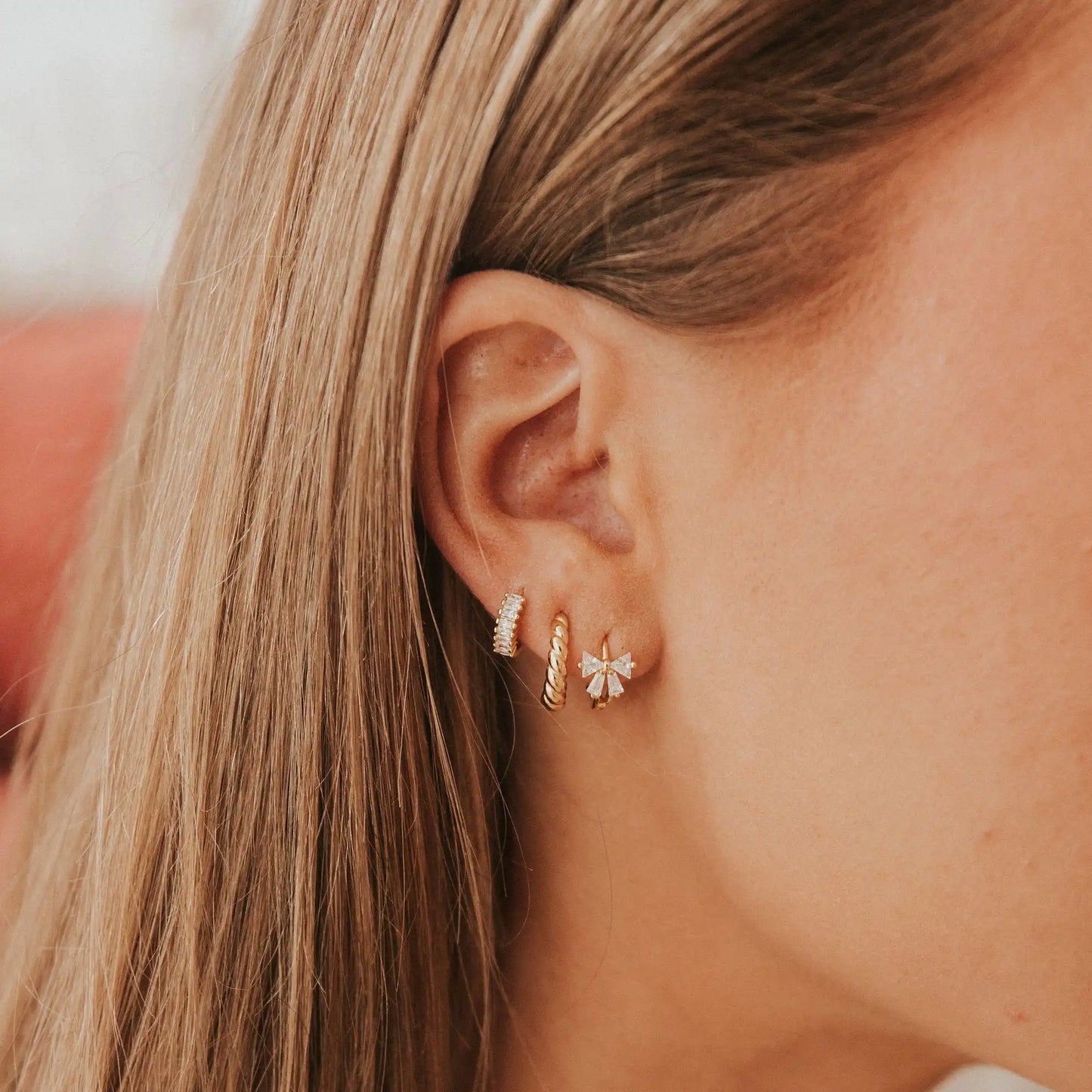 ONLINE EXCLUSIVE - Twist hoops