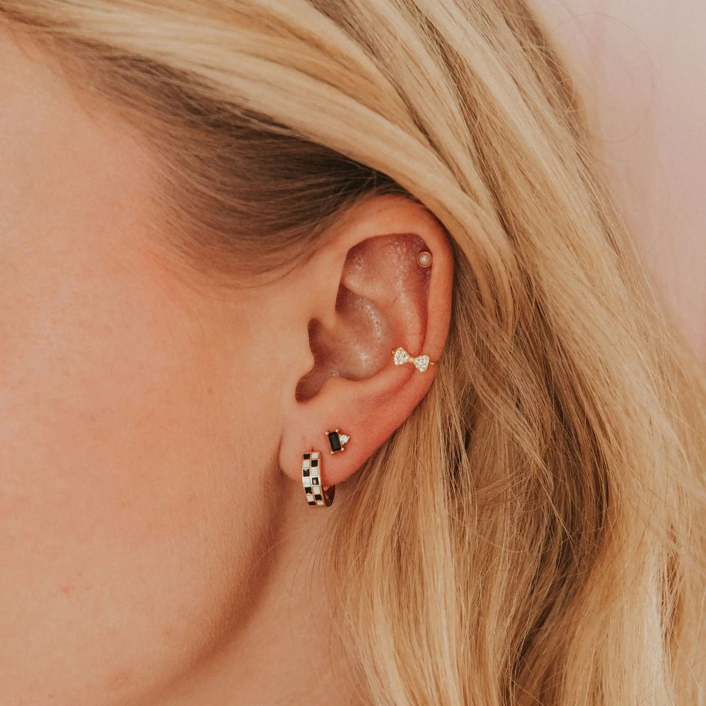 ONLINE EXCLUSIVE - Black & white checkered hoops