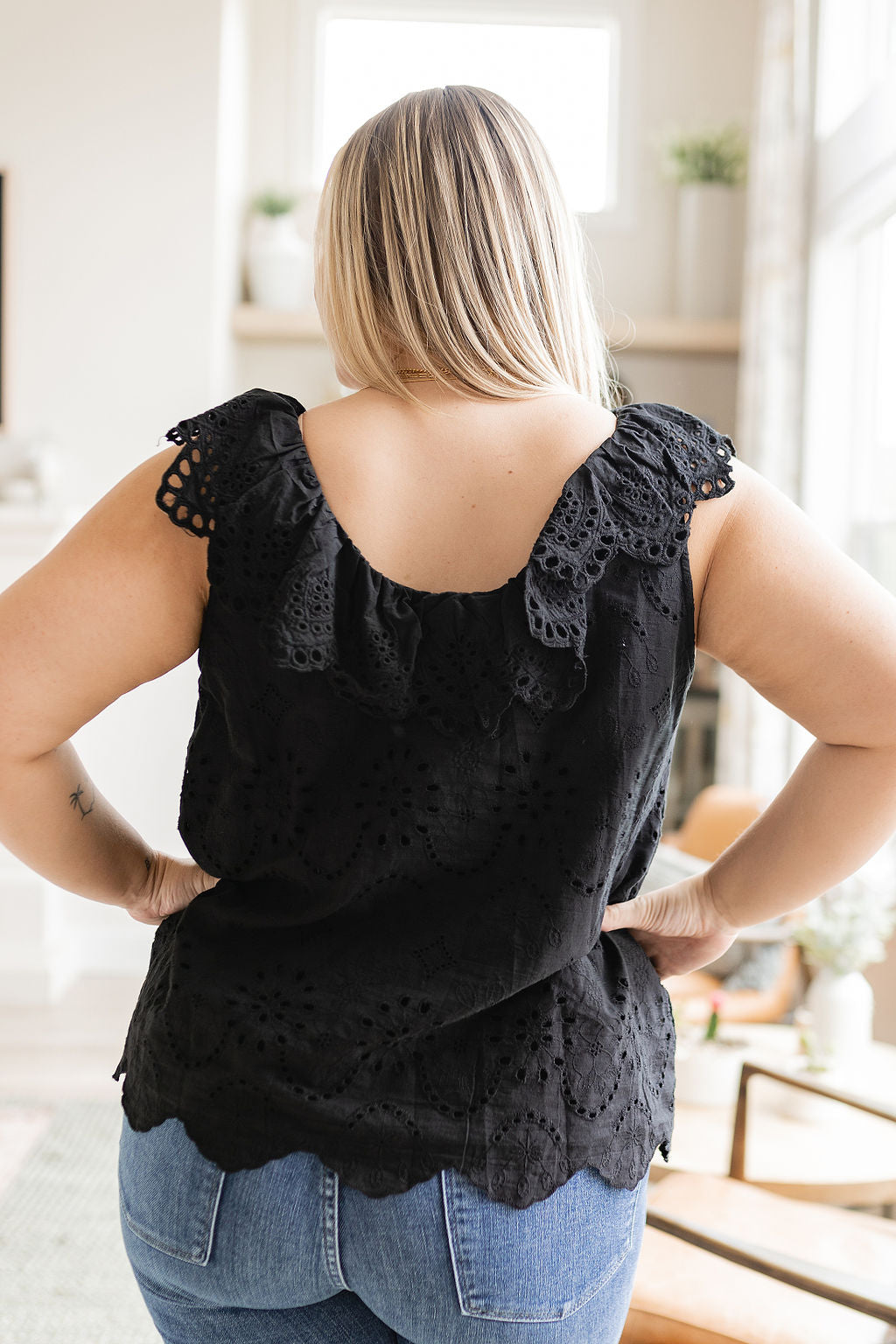 ONLINE EXCLUSIVE Parisian Stroll Lace Blouse in Black