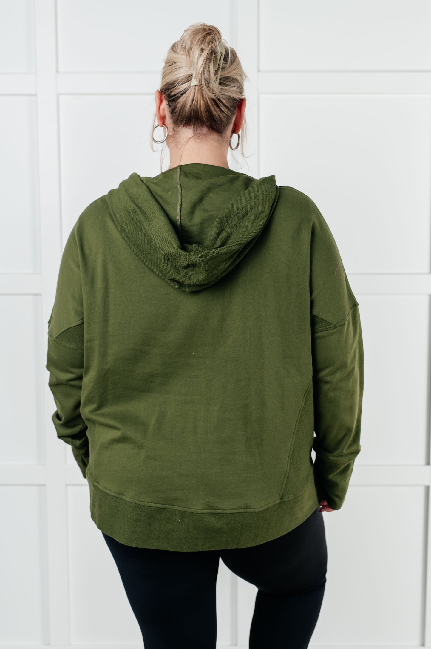 ONLINE EXCLUSIVE Simple Snug Snap Hooded Pullover