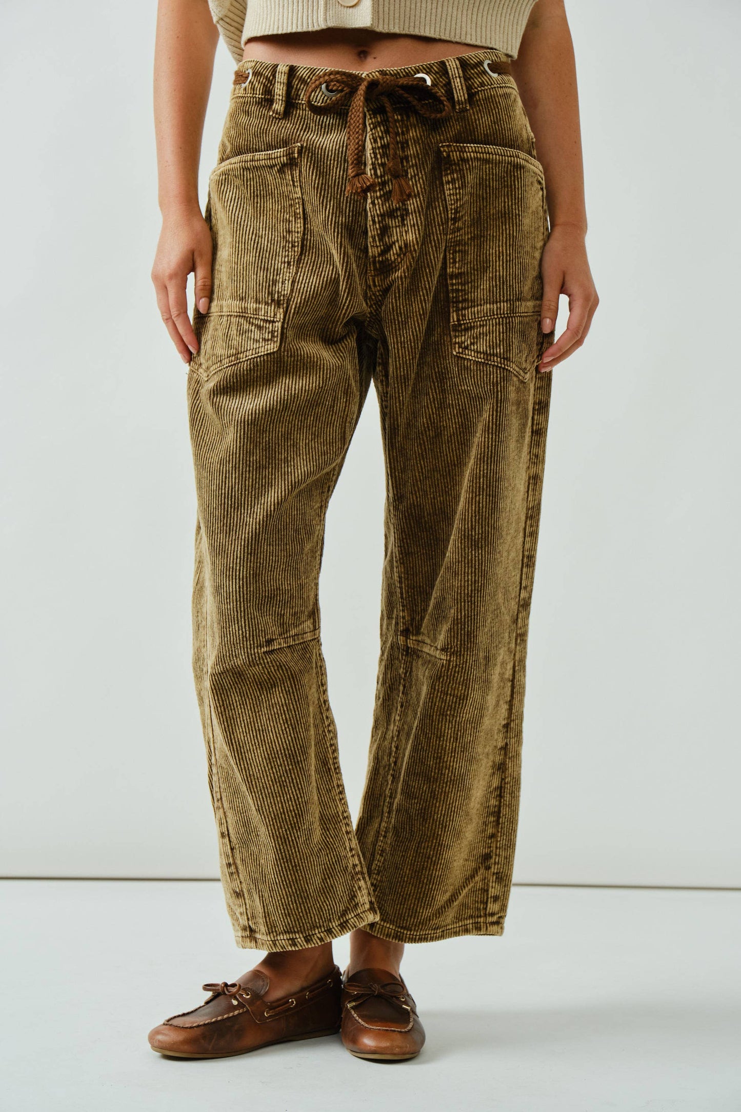 Moxie barrel corduroy pants in camel
