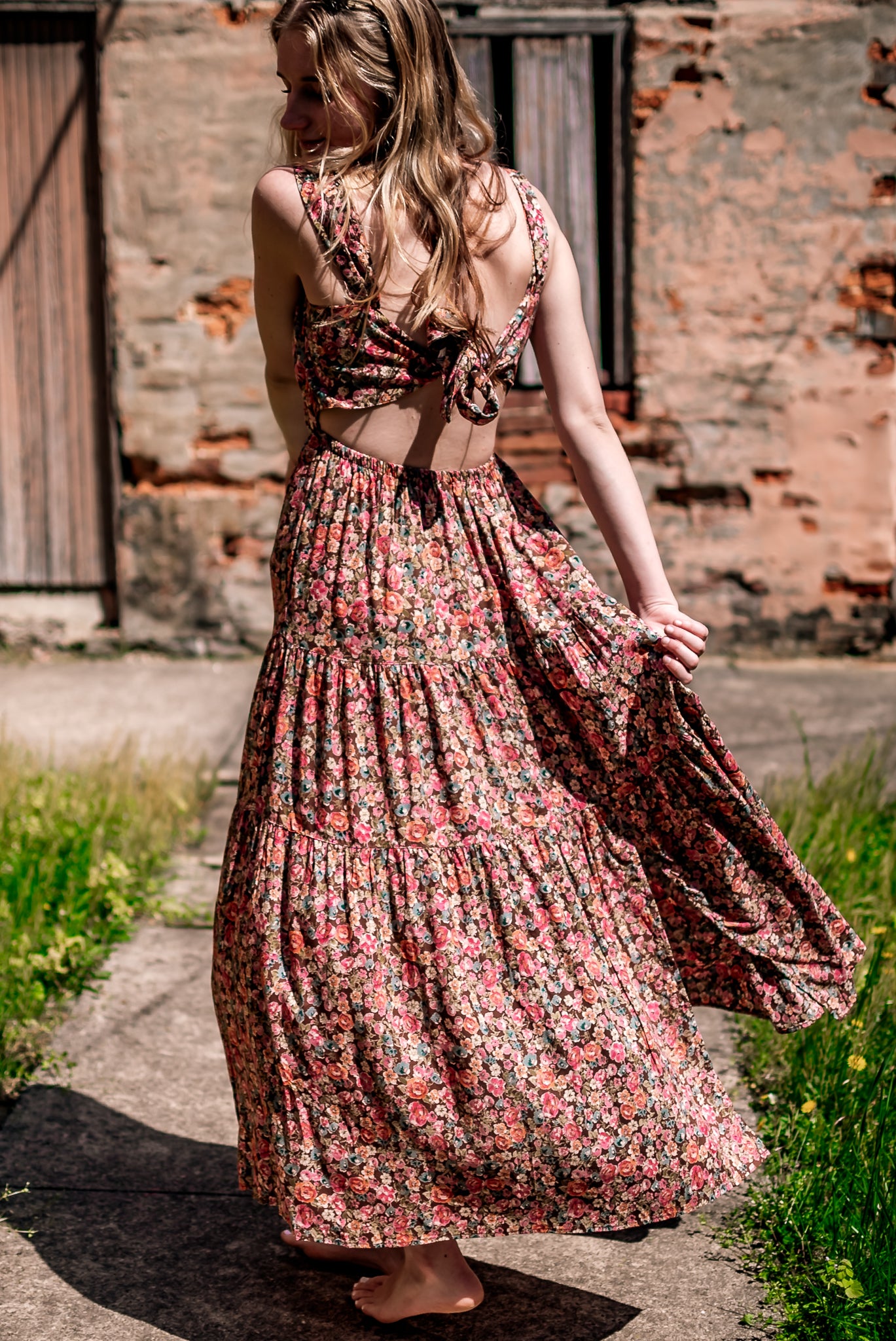Donna floral print tie back dress