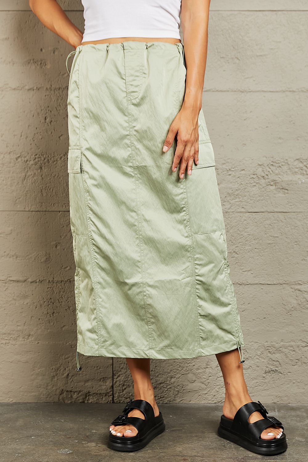 ONLINE EXCLUSIVE Just In Time High Waisted Cargo Midi Skirt