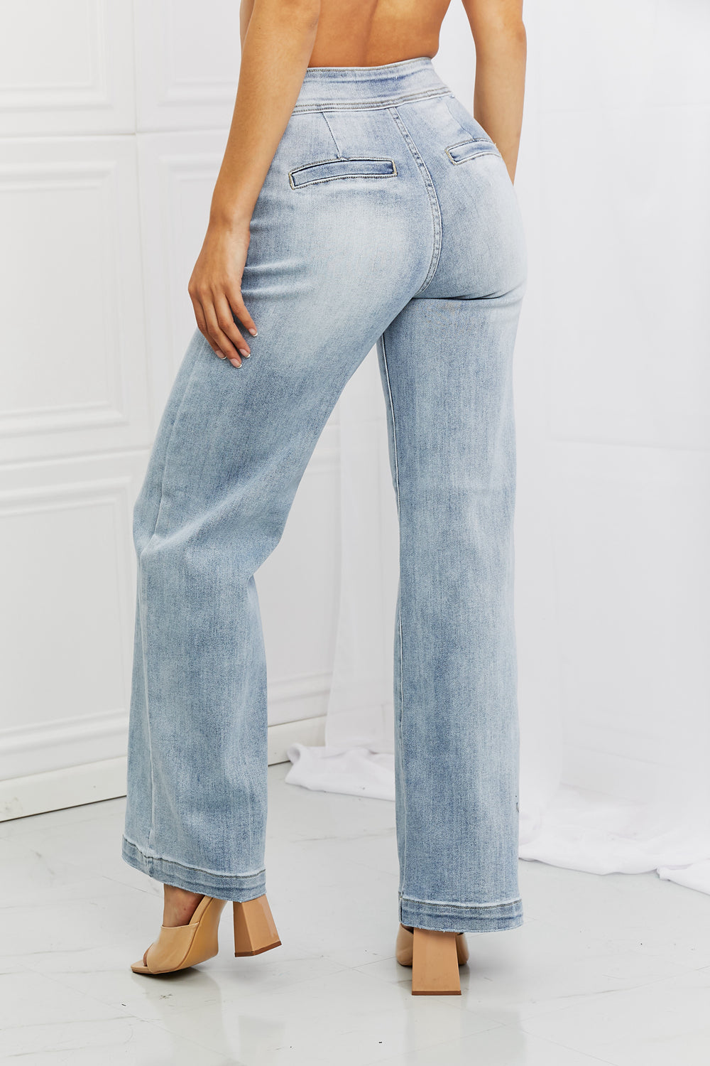 Online Exclusive RISEN  Luisa Wide Flare Jeans