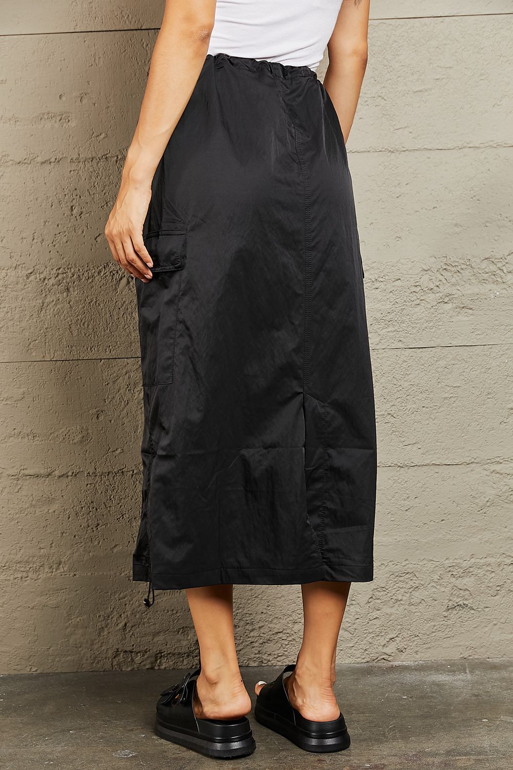 ONLINE EXCLUSIVE Just In Time High Waisted Cargo Midi Skirt in Black
