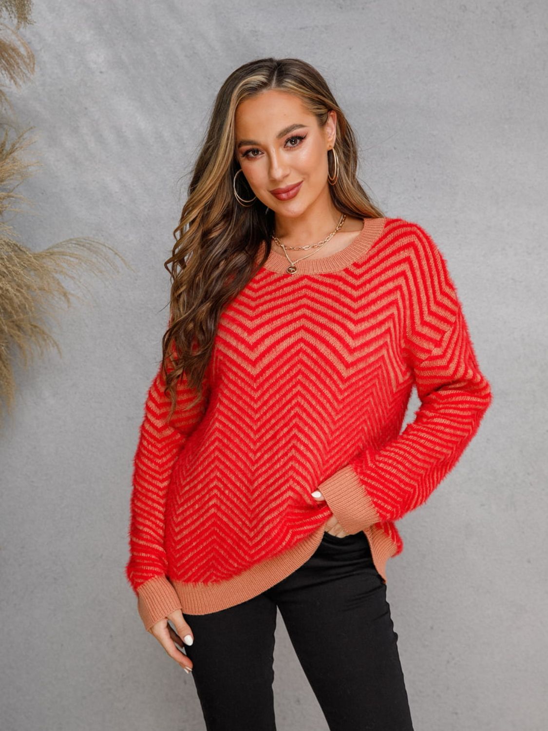 ONLINE EXCLUSIVE Round Neck Long Sleeve Sweater
