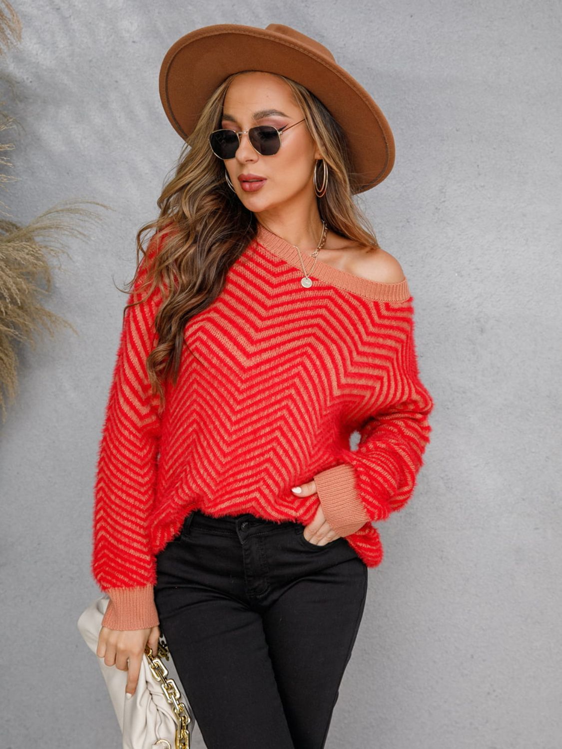 ONLINE EXCLUSIVE Round Neck Long Sleeve Sweater